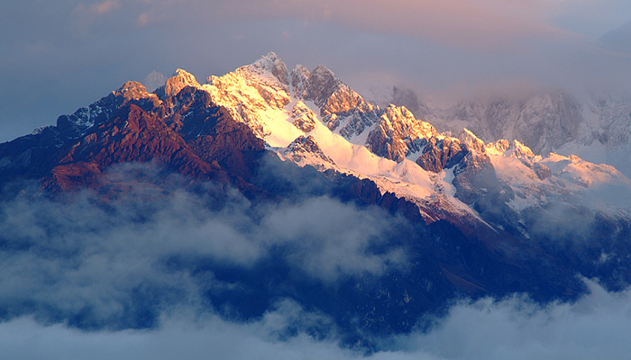 玉龍雪(xuě)山(shān)雪(xuě)景